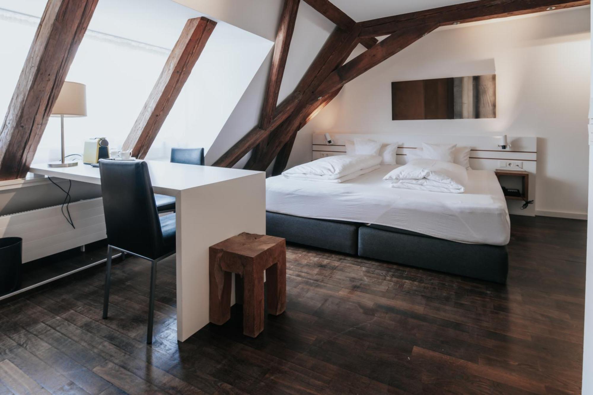 Design Hotel & Restaurant Loewen أولم المظهر الخارجي الصورة